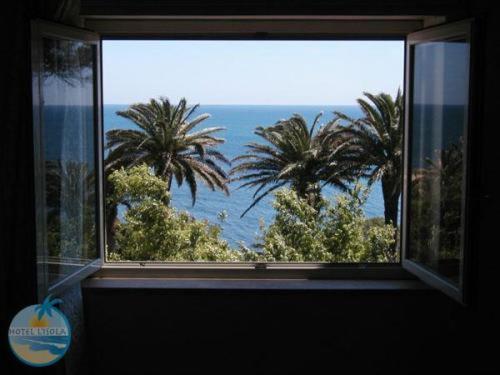 Hotel L'Isola Santa Marinella Exteriör bild